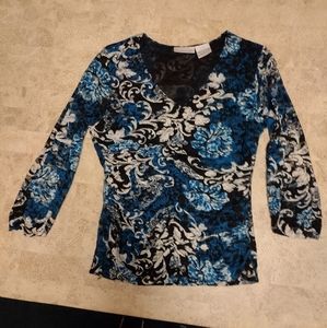 🌺Worthington Stretch Lace Ruched Front Top Size Medium, 3/4 sleeves 🌺